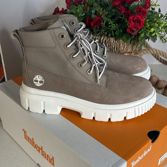Timberland Greyfield A2JHB Womens Size 7.5 Platform Boots/ Color Taupe - Picture 9 of 10